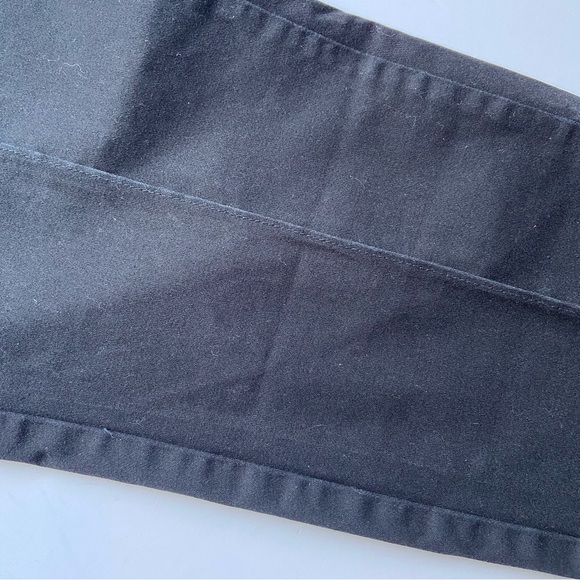 CATO Black Flat Front Pleated Dress Capris Size 8 - Picture 15 of 16